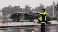 苏州黄桥街道：最美的风景是坚守在风雪中的人