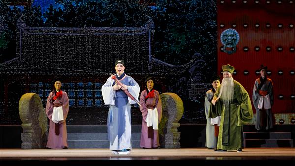 江苏省锡剧团迎来建团70周年 锡剧《珍珠塔》多代同台演绎经典传承