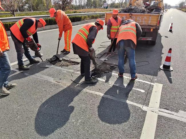 南通通州公路：守好辖区平安路 迎接春运返乡“潮”