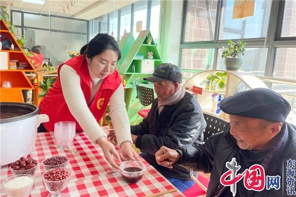 苏州黄埭镇：情暖寒冬 腊八粥飘香