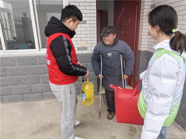 南通市西亭镇西禅寺村：独居老人有依靠 网格汇聚冬日情