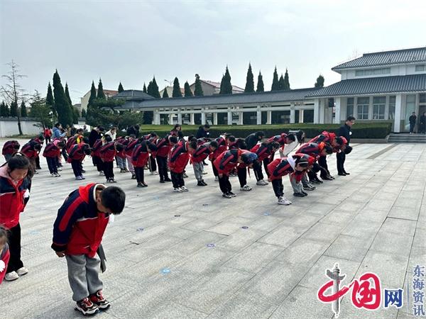 慎终追远 缅怀先烈——洪泽实小开展清明祭扫活动