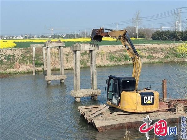兴化市戴窑镇：河道环境治理在行动