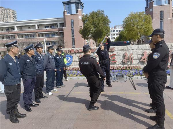 南通海门公安：巡特警大队开展校园应急处突培训