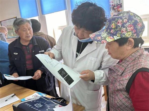 王舍人社区卫生服务中心：体检报告送上门 公卫服务更贴心