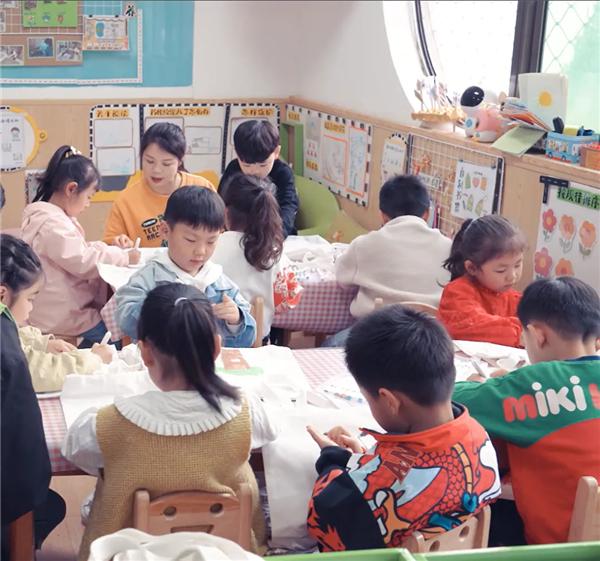 童绘生态 绿色同行——淮安市“六个同行”志愿服务活动进校园