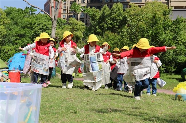 无锡梁溪区崇安中心幼儿园世茂园开展“探秘春天 乐享春游”活动