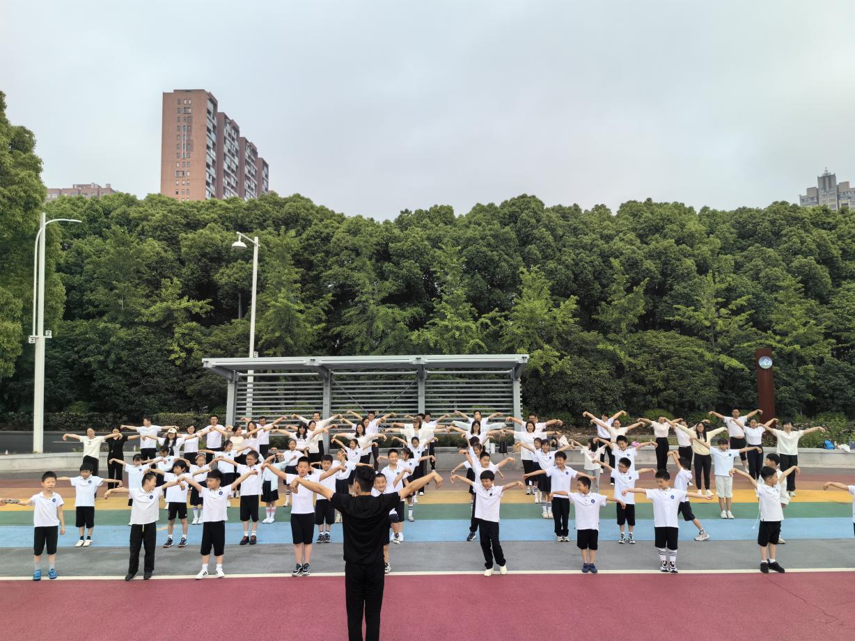 别具一格的“儿童节”——杭州文清小学钱塘江畔亲子运动季