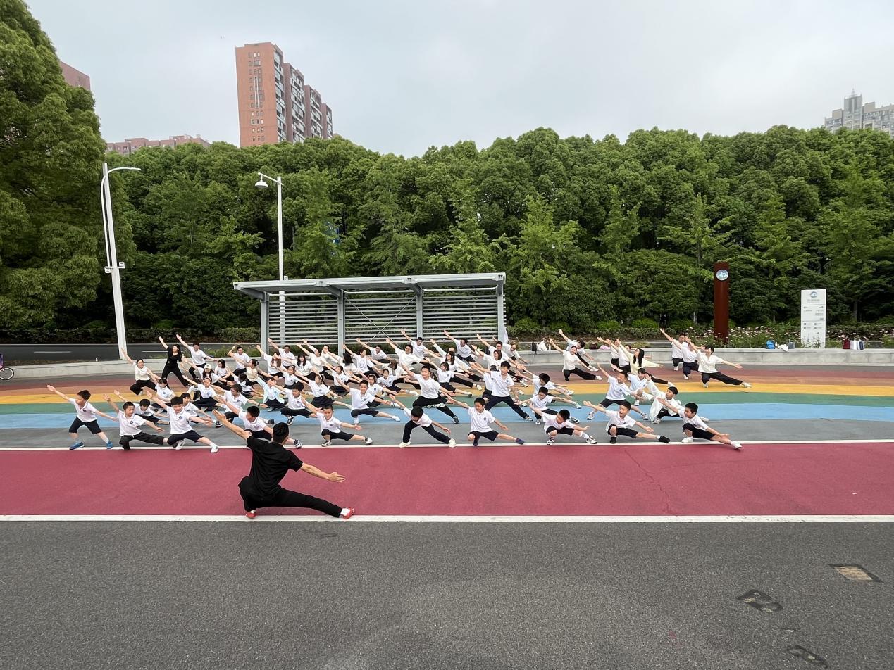 别具一格的“儿童节”——杭州文清小学钱塘江畔亲子运动季