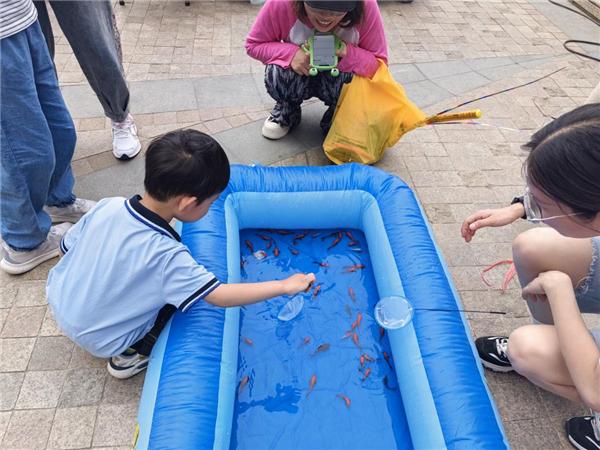 徐州鼓楼环城街道：童趣芬芳 拥抱快乐