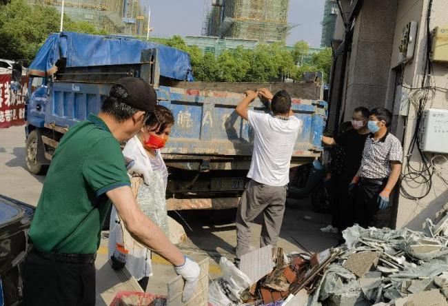 东郊办：市场秩序专项整治 营造良好营商环境