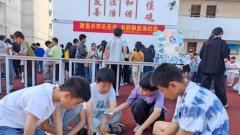 东阳市东阳江镇中心小学：跳蚤书市乐无穷 书韵飘香满校园