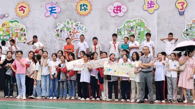 迎“篮”而上 悦动成长——黎川县第二小学举办首届校园篮球节