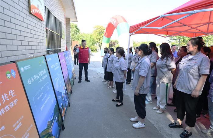 国网盐城供电公司开展六五世界环境日电网环保宣传活动