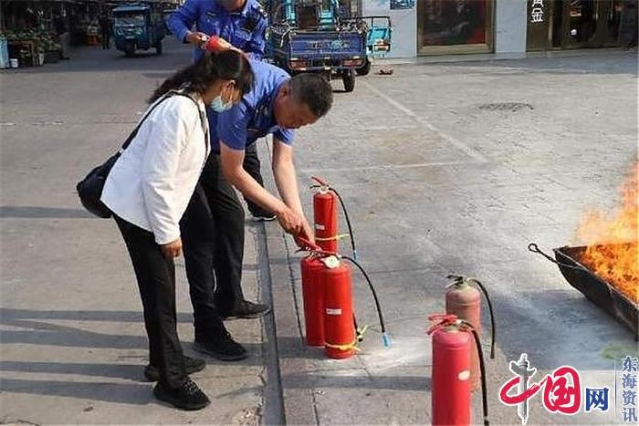 涟水县城市管理综合行政执法大队联合疏导点商户开展消防安全演练