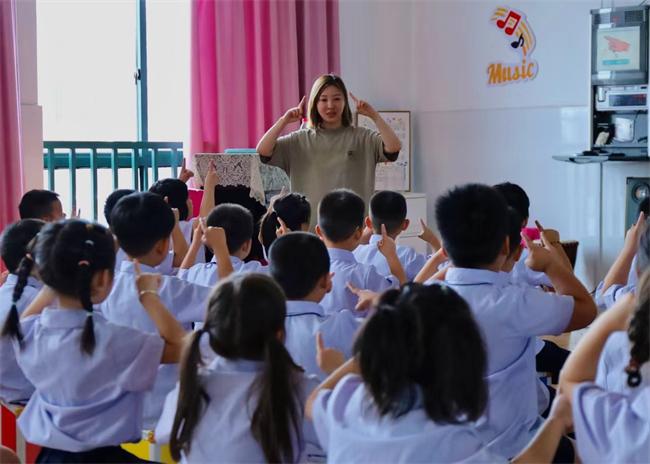 横店三校：“初探小学，‘幼’见成长”