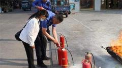 涟水县城市管理综合行政执法大队联合疏导点商户开展消防安全演练