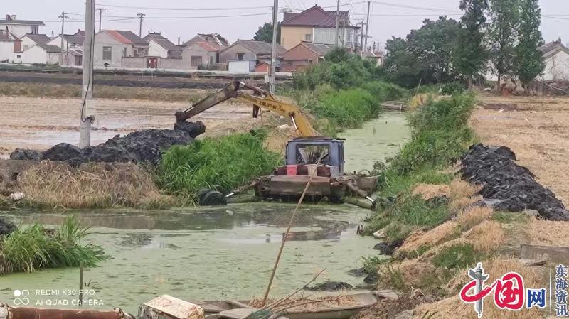 兴化市千垛镇抢抓农忙时期疏浚生产河一举多得