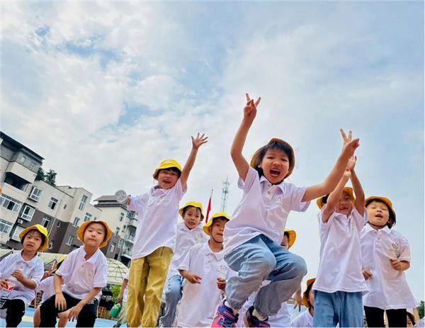 宜宾市翠屏区金秋湖镇明威中心幼儿园开展幼小衔接主题活动