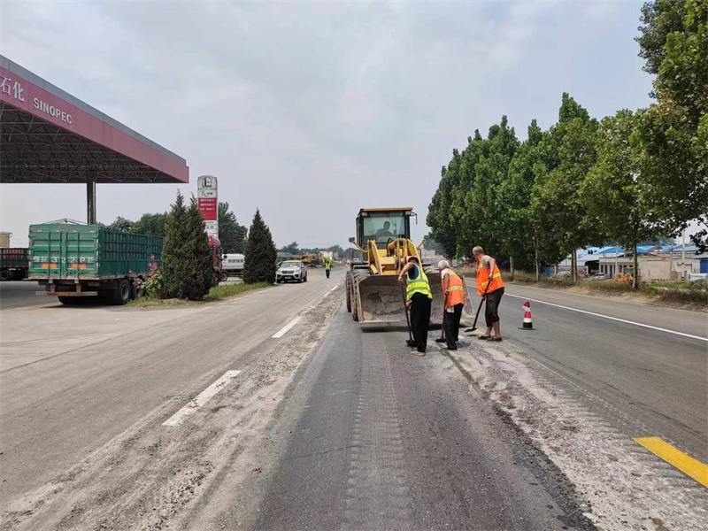 夏津公路分中心加强夏季高温期间公路养护工作