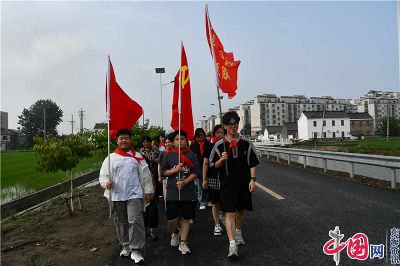 盐城市盐都区龙冈镇暑期校外辅导实践活动走进田间地头