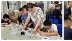 苏州工业园区中塘社区开展“非遗传家风 烧箔扇与廉的邂逅”活动