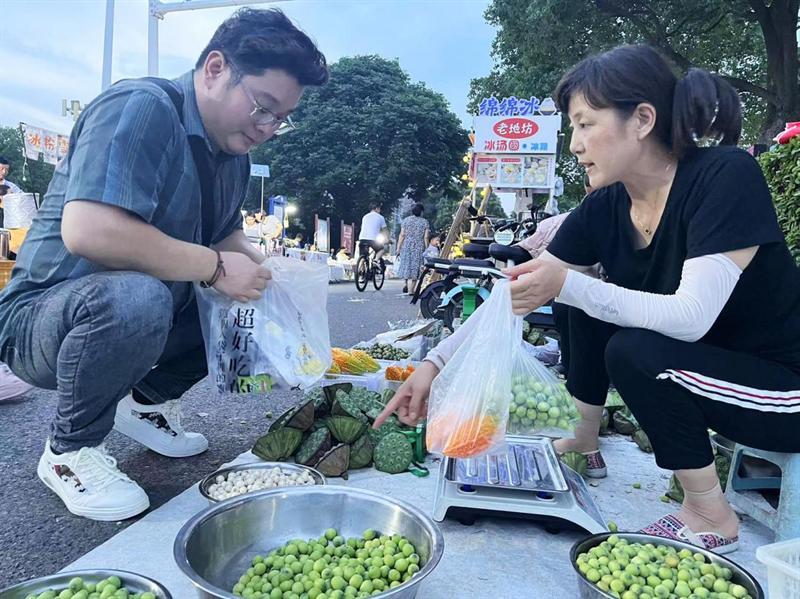 江苏金湖：点亮“夜经济” 越夜越精彩