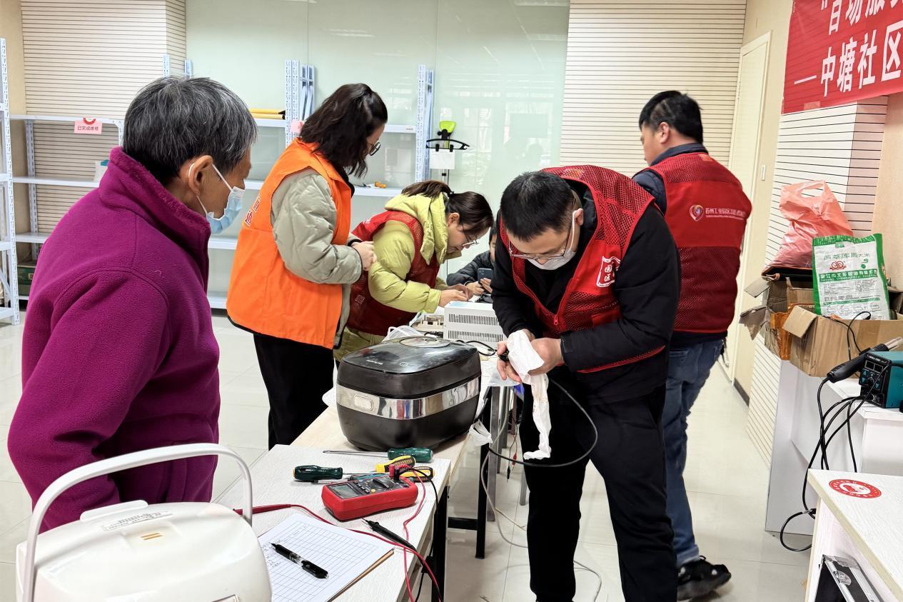 苏州工业园区中塘社区：“青”力“青”为匠心暖邻 红色管家青春同行